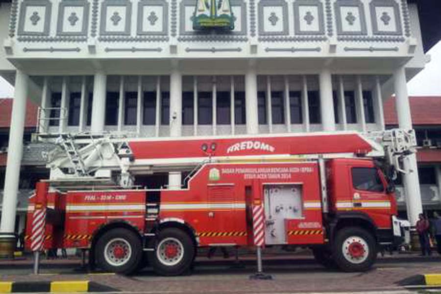 Mobil pemadam kebakaran  Rp16,89 miliar berbau korupsi dari Swedia. Foto Humas Setda Aceh